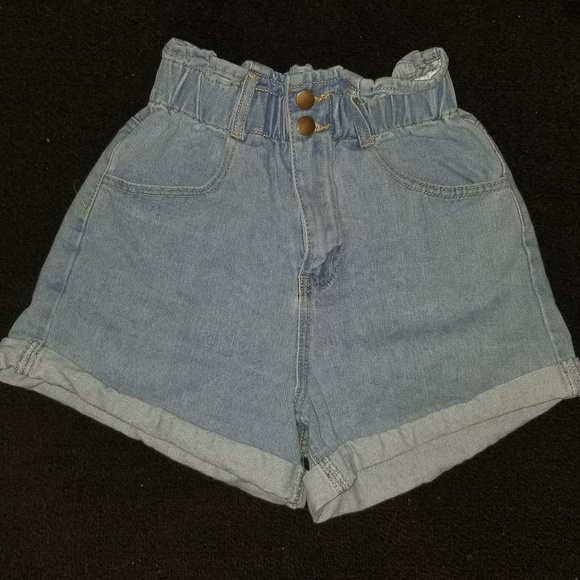 Forever 21 Pants - Light Demin Shorts Forever 21 Pants - Light Demin Shorts